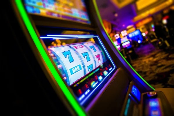 Casino Hold'em live dealer studio at slotgacor sandibet showing multi-camera feed and community cards